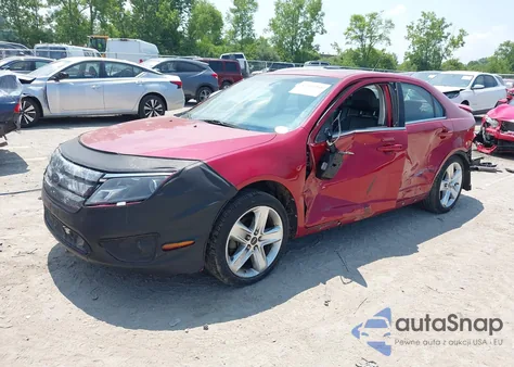 2010 Ford Fusion Sport z USA, uszkodzony, nr VIN 3FAHP0KC0AR219814